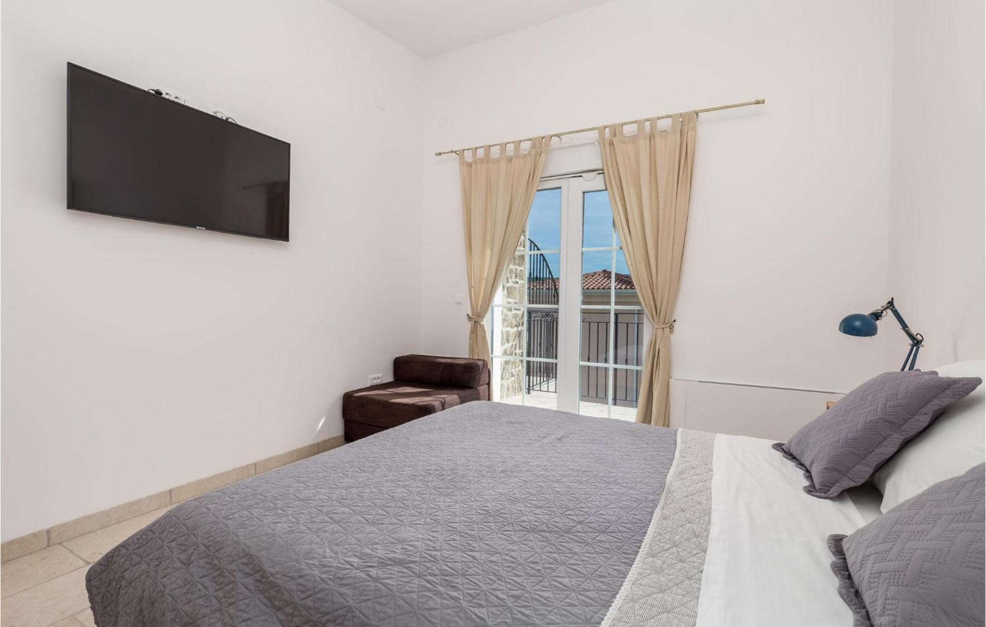 3 Bedroom Stunning Home In Kornic Exterior photo